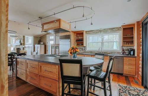 Nellysford House | Art & Soul: Stairless Entry/Living + Sauna/Hot Tub