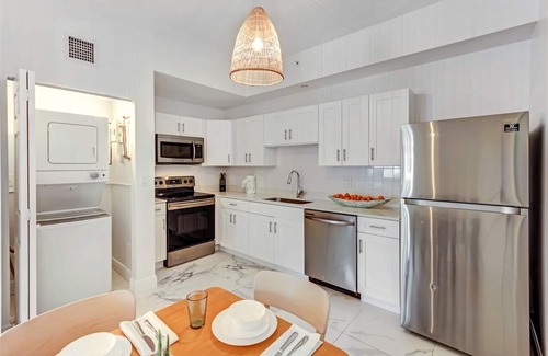 Wynwood Art District Apartment | ArTease Grand: Wynwood, Design District & Peloton