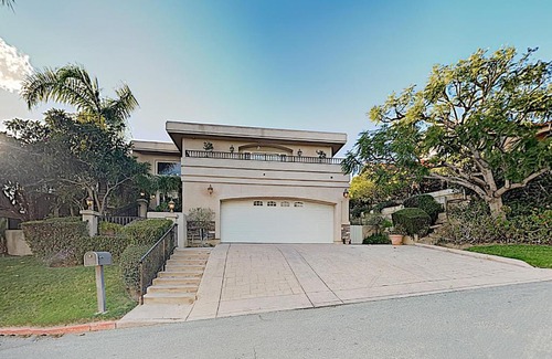 Ventura House | Artemesia Beach House