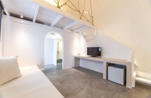 Megalochori Hotel | Artemis Suites