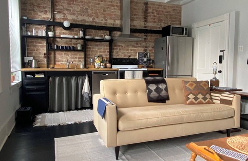 Fan District Apartment | Artful 1-bedroom Apartment in The Fan with Parking
