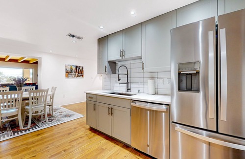 Santa Fe House | Artful Adobe home with amazing views & walkable locale - 1 block to River Trail