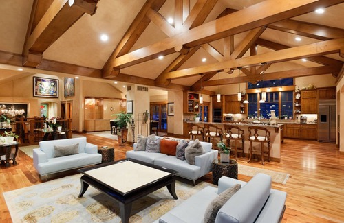 Carbondale House | Artful Mountain Retreat | Luxe Mid-Valley Estate