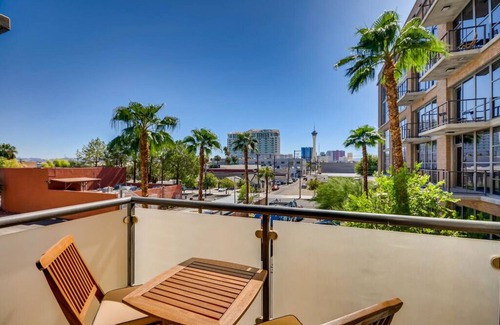 Downtown Las Vegas Condo | artfully innovating new condominium in downtown Las Vegas