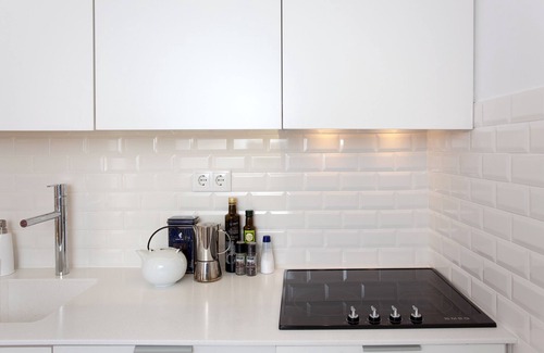 Santos Apartment | Arthistorian's Residence ★ central & sunny