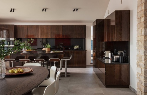 Mawgan Porth House | Arthouse - a luxury holiday home in Mawgan Porth