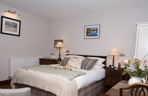 Stockbridge Cottage | ARTHUR TURNER, THE APPLE ROOMS, pet friendly in Stockbridge