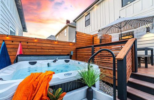 Mapleton/Fall Creek House | Artisan Oasis-hot Tub Fire Pit 8bd Whole House