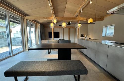 Tsumuura House | ARTISANAL