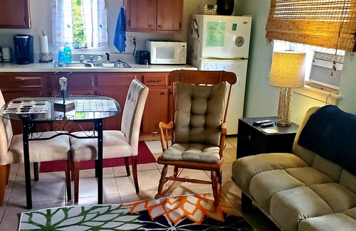 Penrose Apartment | ARTIST MTN RETREAT