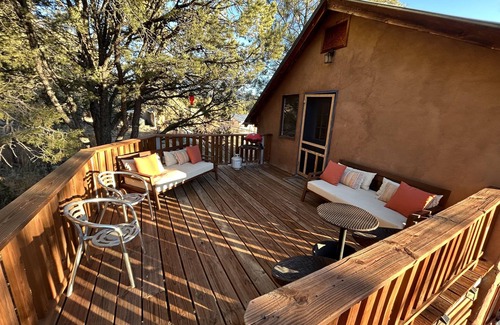 El Rito House | Artist Retreat ~Canjilon Lake ~Dist 51~ Ghost Ranch ~Ojo Caliente Spa ~Hiking