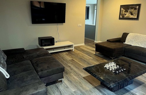 Temecula House | Artist Retreat Near the Wineries