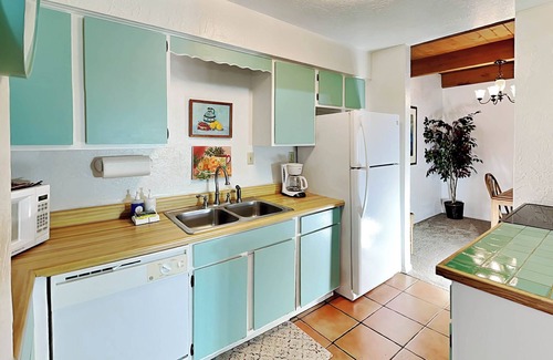 Northeast Santa Fe Condo | Artist Road 18 | Patio, Fireplace, Pool Access