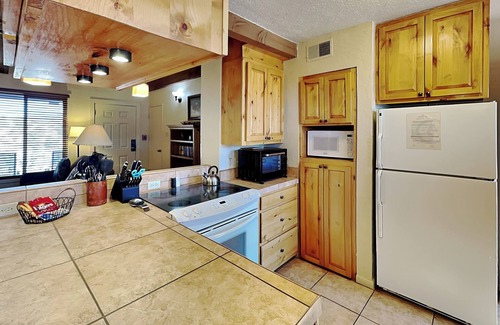 Downtown Santa Fe Condo | Artist Road 30 | Fireplace, Pool, Plaza Nearby