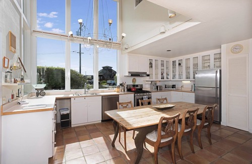 Stinson Beach House | Artist's Beach Getaway