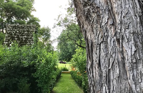 Stuyvesant Cottage | Artist’s Cottage near Hudson NY.