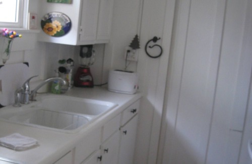Coronado Cottage | Artist's Guest Cottage