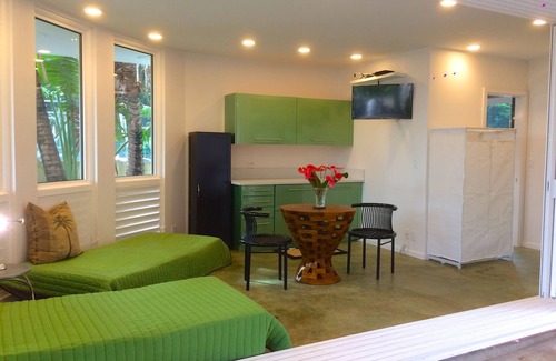 Nuuanu - Punchbowl House | Artist's Hideaway Studio
