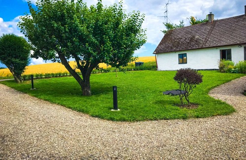 Skivarp Cottage | Artist's home in the heart of Söderslätt