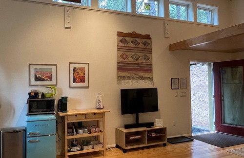 Kachina Village Apartment | Artist's Studio wake up in the Ponderosa Pines. Grand Canyon, Sedona, Flagstaff.