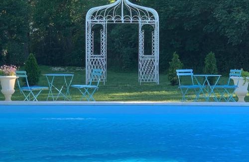 Foissac House | Artist Studio Gite