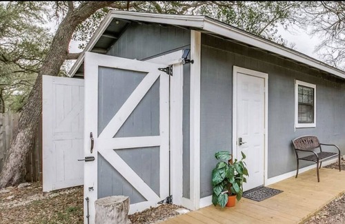 North San Antonio - SAT Apartment | Artistic Alamo Studio