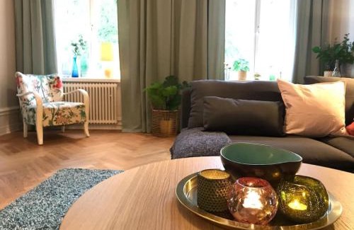 SoFo Apartment | Artistic and light 2 room apartment in SoFo 65sqm