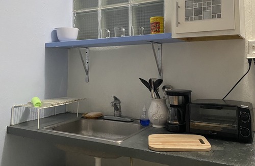 Ocean Park Apartment | Artistic Apartment w/kitchen, Walk to the Beach