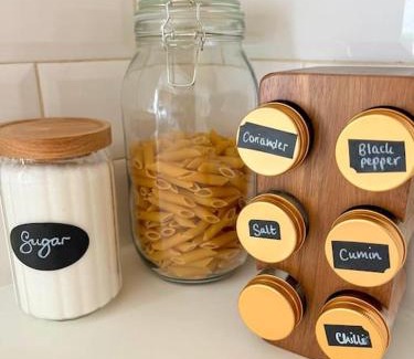 Leeds Villa | Artistic, Bright & Spacious 3 Bedroom Home