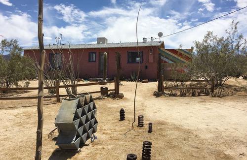 Panorama Heights Cabin | Artistic, Cool & Comfy Cabin Rental in Joshua Tree