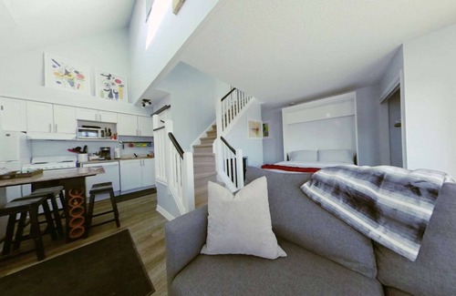 Craigleith Condo | Artistic Hillside Loft