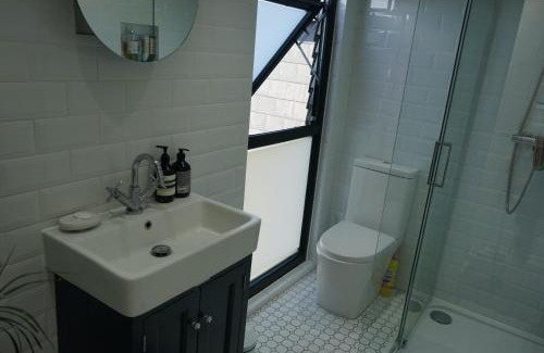 Walthamstow Bed & Breakfast | Artistic Homestay - Walthamstow, London