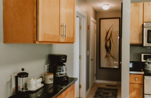 Williamstown Cottage | Artistic Nature Cottage