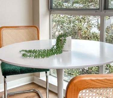 Pico Apartment | Artistic Studio in Downtown SM with Breathtaking Skyline View
