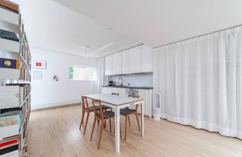 Herne Hill House | Artistic & Stylish Gem In The City