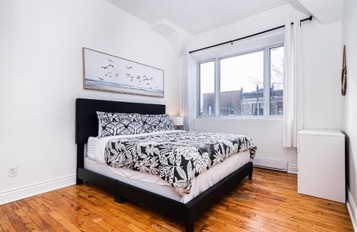 Mile End Apartment | Artistic & Tech Mile End Suites
