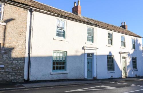 Richmond House | Artists Cottage