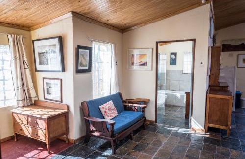 Ladybrand Apartment | Artists cottage