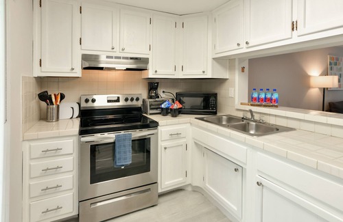 Downtown Fort Lauderdale Apartment | Artrageous on the river By RocketStay