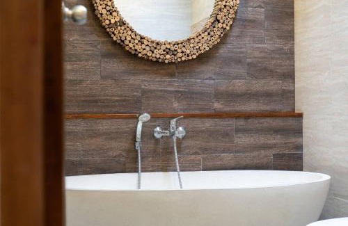 Kerobokan Villa | Arts Cherry Villa Satu Two-Bedroom with Private Pool Kuta