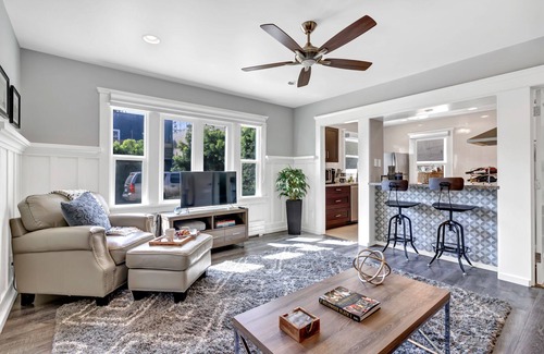 East Village Apartment | Arts District of Long Beach! Walking distance to the beach!