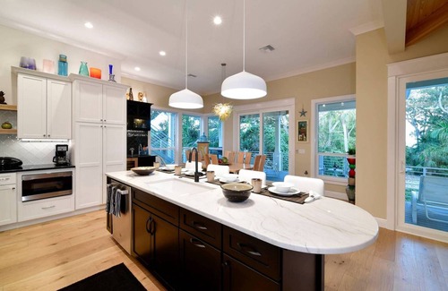 Longbeach Village House | Arts & Vines: LBK Pool Spa Dog Friendly by Anna Maria Life Vacation Rentals