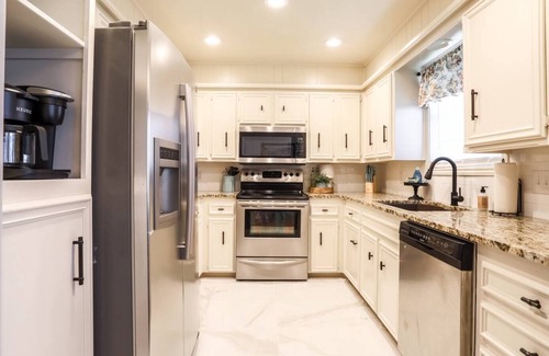 Lubbock House | Artsy Retreat 3/2 w/Bonus Room
