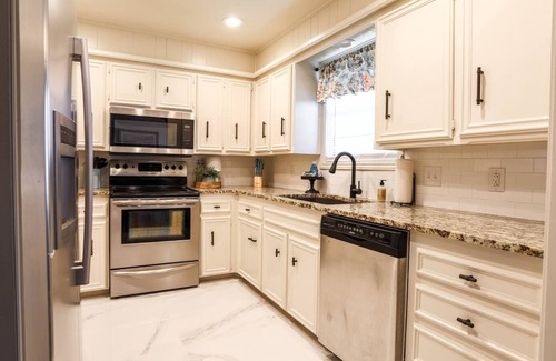 Lubbock House | Artsy Retreat 3/2 w/Bonus Room
