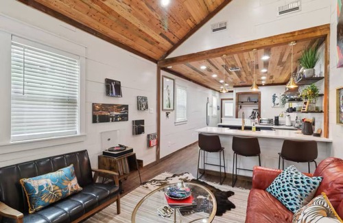 West Riverside House | Artsy Shotgun-Uptown New Orleans
