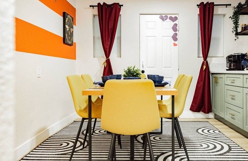 Las Vegas House | Artsy Vegas Hideaway: Pool Table & Prime Location