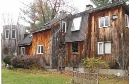 Parsonsfield Cabin | Artsy Woodland Group Hideaway Cabin!