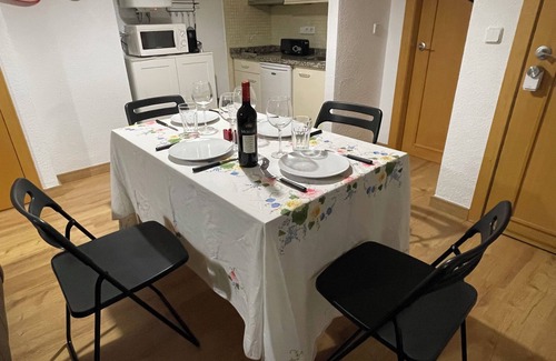 Pradollano Apartment | Arttyfal Loft with Parking and WiFi in the heart of Sierranevada