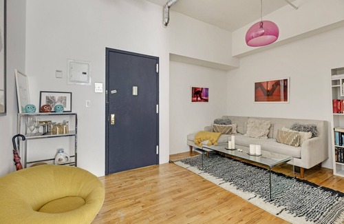 Bushwick Apartment | Arty, Dreamy Bushwick Loft - Best shopping, dining and nightlife!