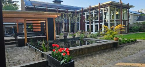 Emmen Apartment | Artz of Nature
